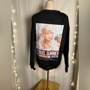 Taylor Swift Black Graphic Sweatshirt